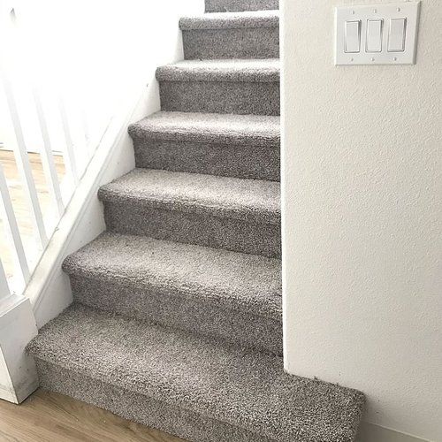 Carpet stairs by Bauer in Kaimuki